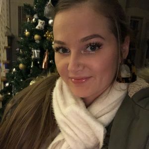 Meet your Posher, Gabrielle